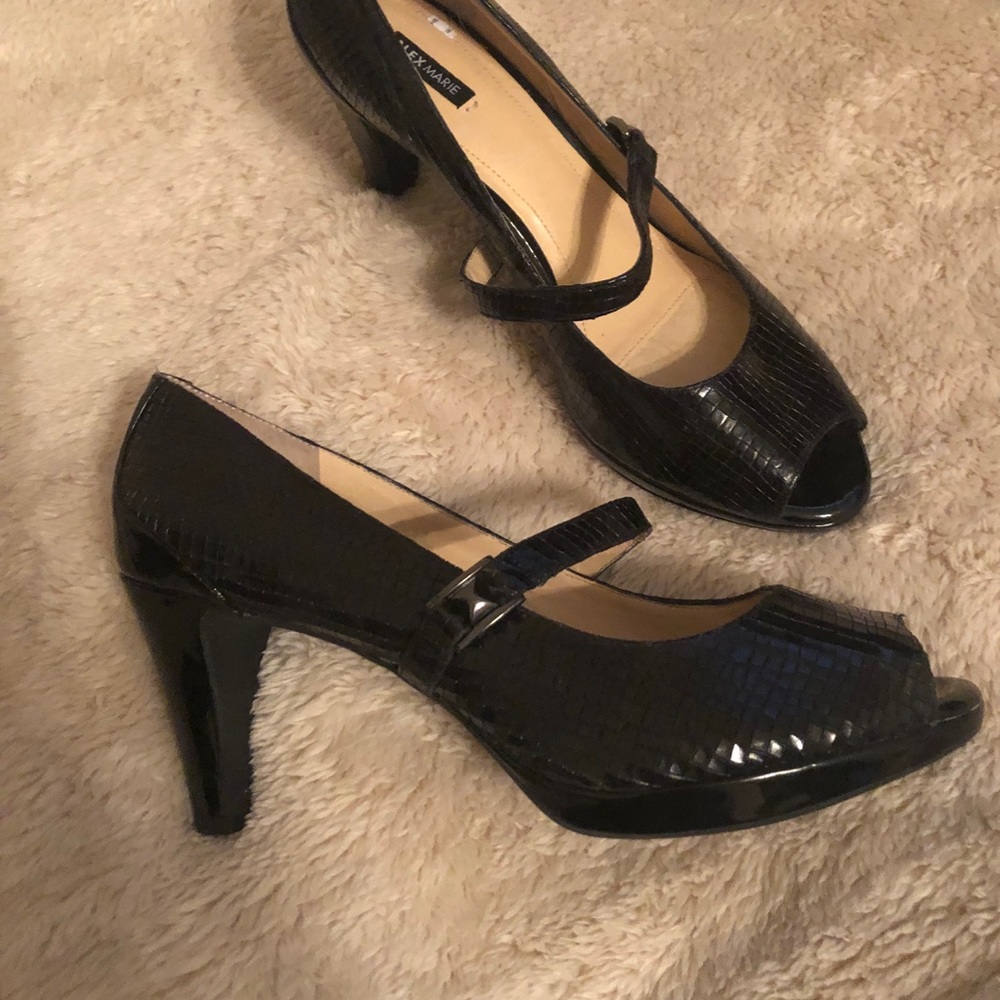 Alex Marie peep toe hills